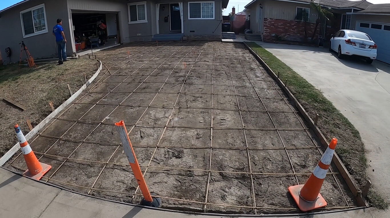 Professional concrete slab installation with rebar in Moorpark